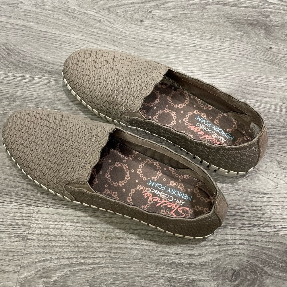 Sketcher memory foam size 10